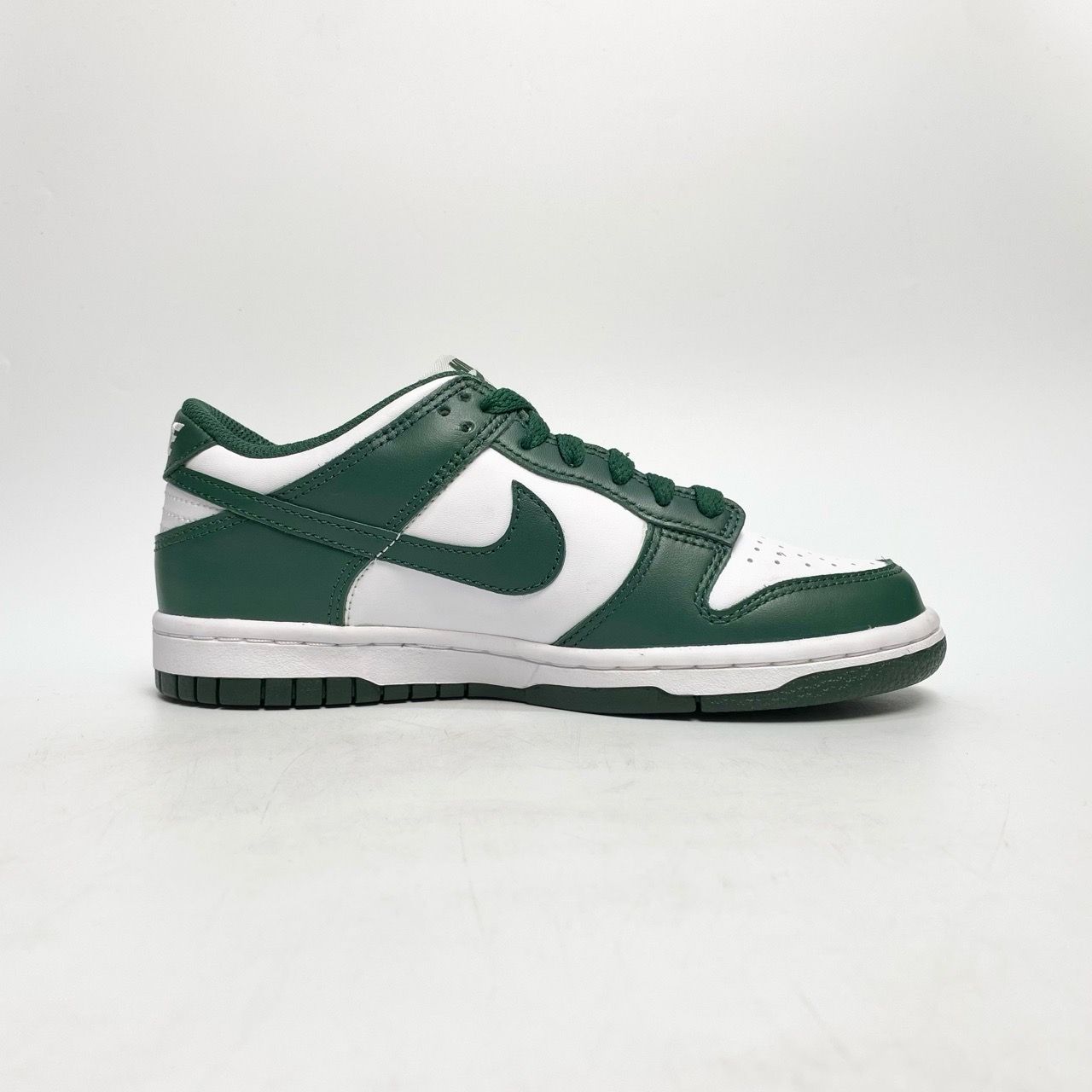  NIKE DUNK LOW MICHIGAN STATE CW1590-102 