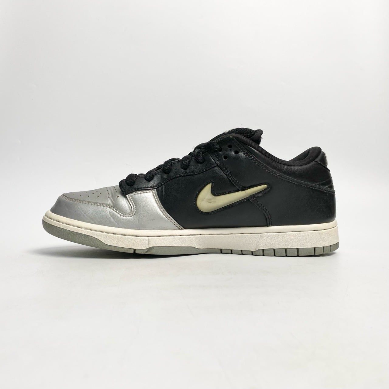  GIÀY SUPREME × NIKE DUNK LOW METALLIC SILVER/BLACK CK3480-001 