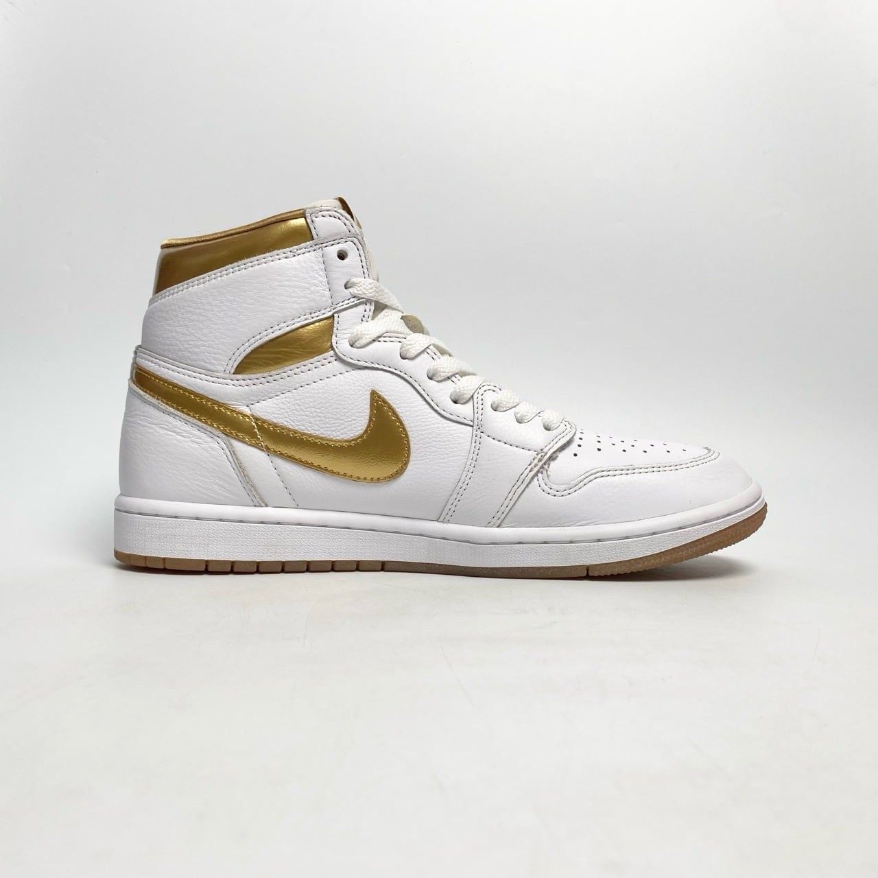  GIÀY NIKE AIR JORDAN 1 RETRO OG WHITE METALLIC GOLD FD2596-107 