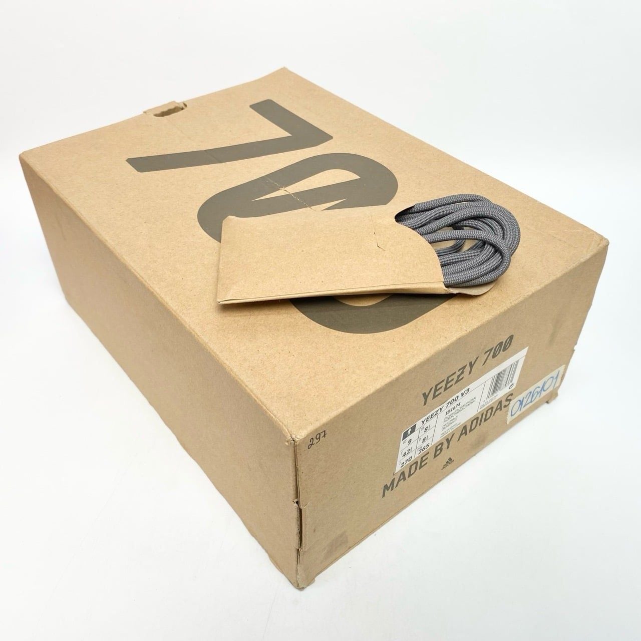  ADIDAS YEEZY 700 V3 FADE SALT ID1674 