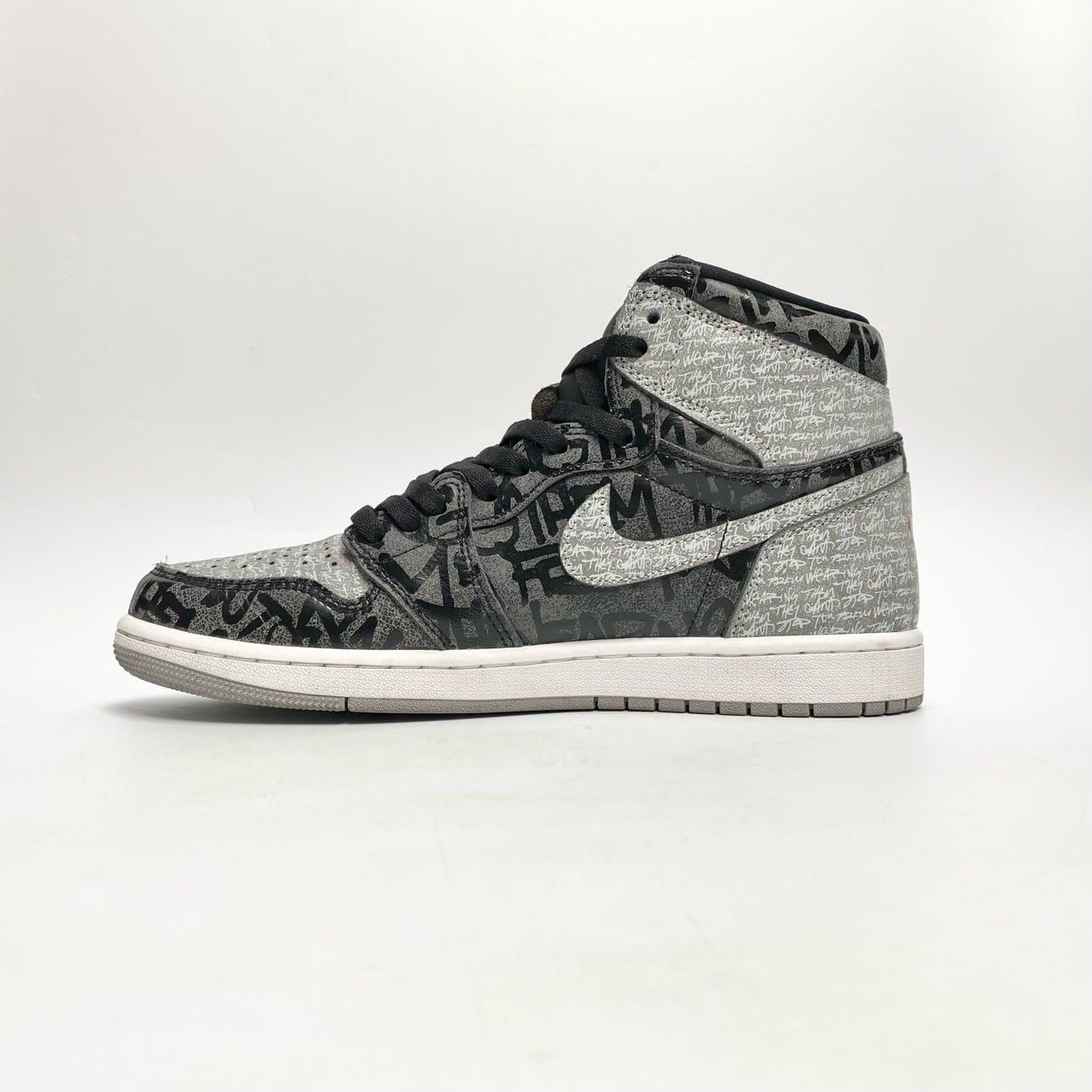  NIKE AIR JORDAN 1 RETRO HIGH OG REBELLIONAIRE 555088-036 