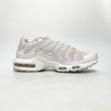  NIKE AIR MAX PLUS WHITE 604133-139 