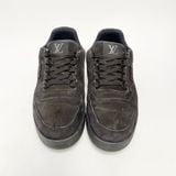  LOUIS VUITTON LV TRAINER BLACK SUEDE 