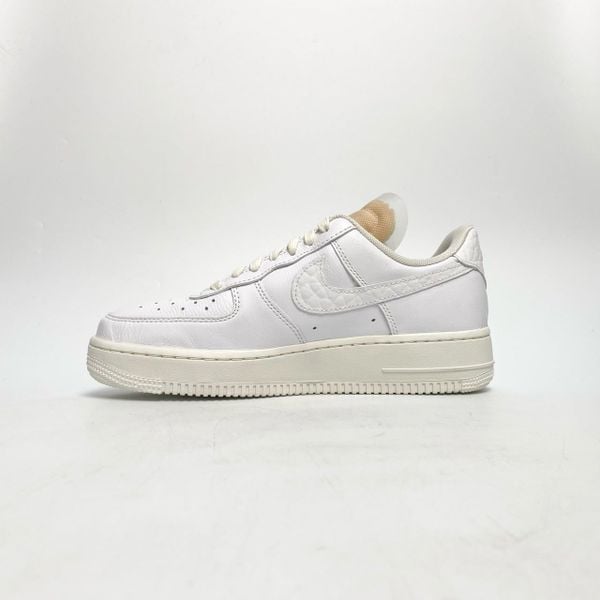  NIKE AIR FORCE 1 LOW ’07 LX BLING CZ8101-100 