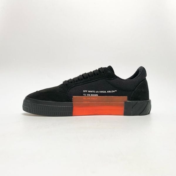  OFF-WHITE VULC LOW BLACK OMIA085R20 C210501010 