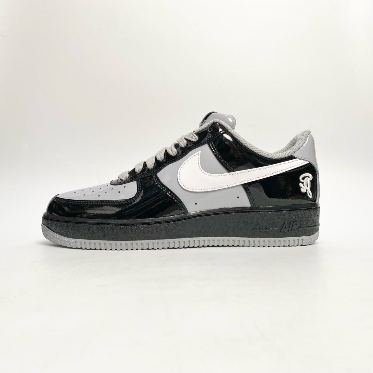  NIKE AIR FORCE 1 LOW CENTRAL CEE BLACK WHITE SMOKE GREY - IO9974-010 
