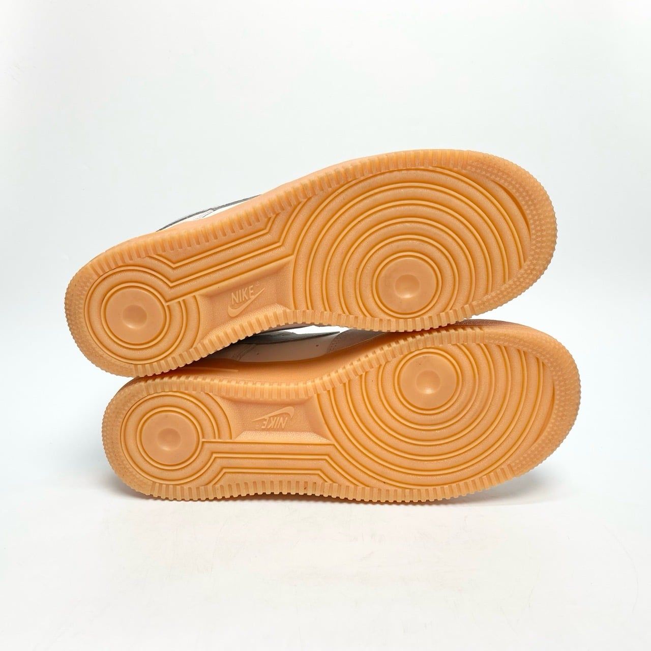  NIKE AIR FORCE 1 ’07 LV8 LIGHT SMOKE GUM FQ8714-002 