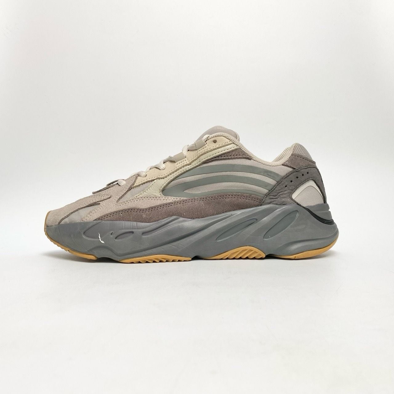  ADIDAS YEEZY BOOST 700 V2 STATIC EF2829 