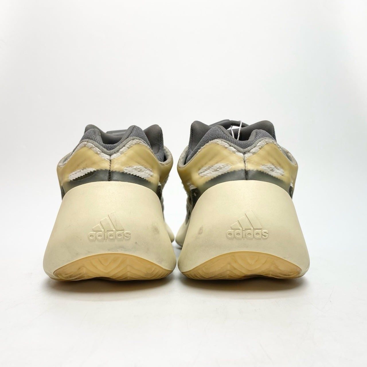  ADIDAS YEEZY 700 V3 FADE SALT ID1674 