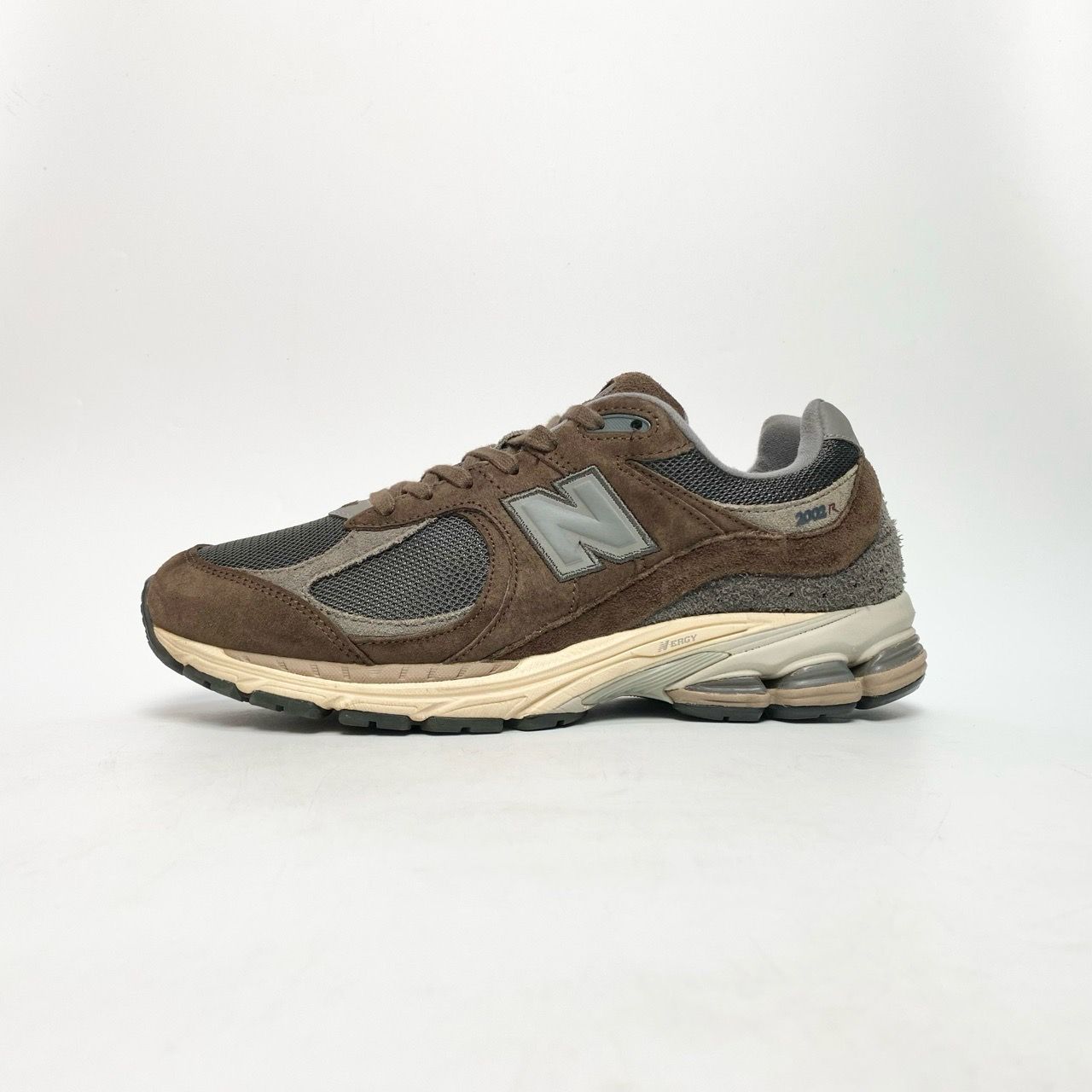  NEW BALANCE 2002R LUNAR NEW YEAR RICH EARTH M2002RLY 