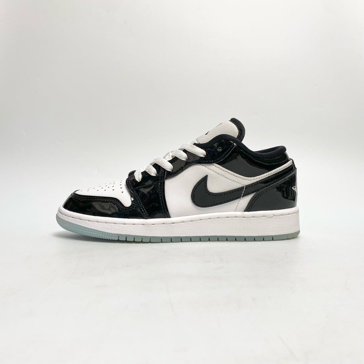  NIKE AIR JORDAN 1 LOW GS CONCORD DV1333-100 