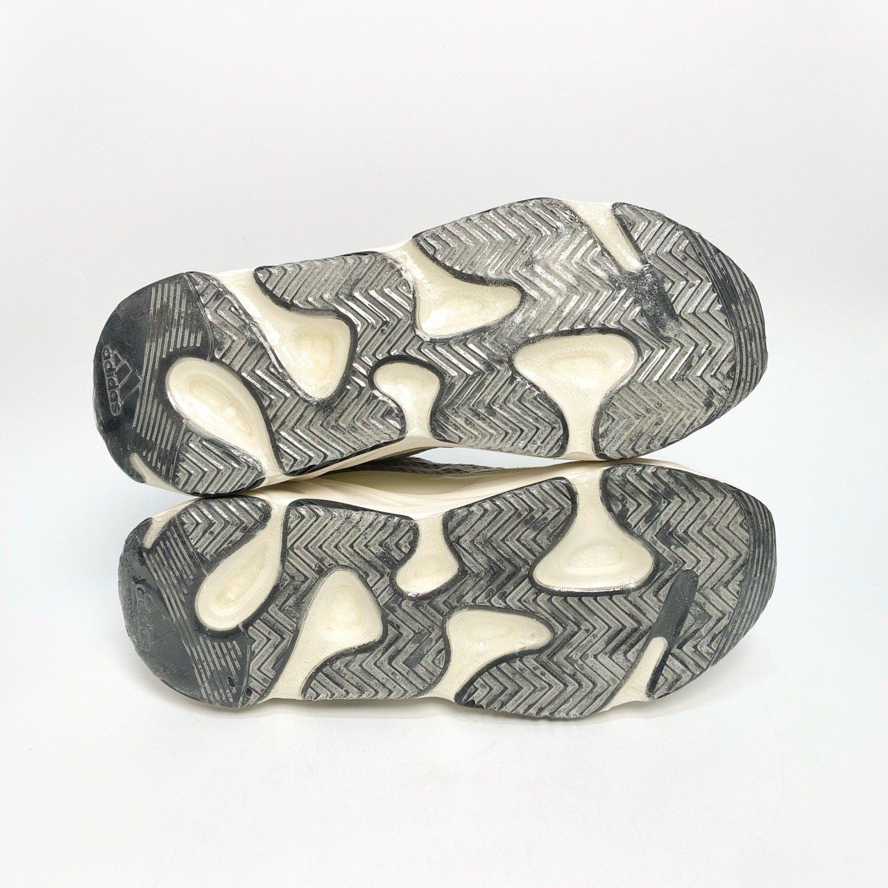  ADIDAS YEEZY BOOST 700 V2 STATIC EF2829 