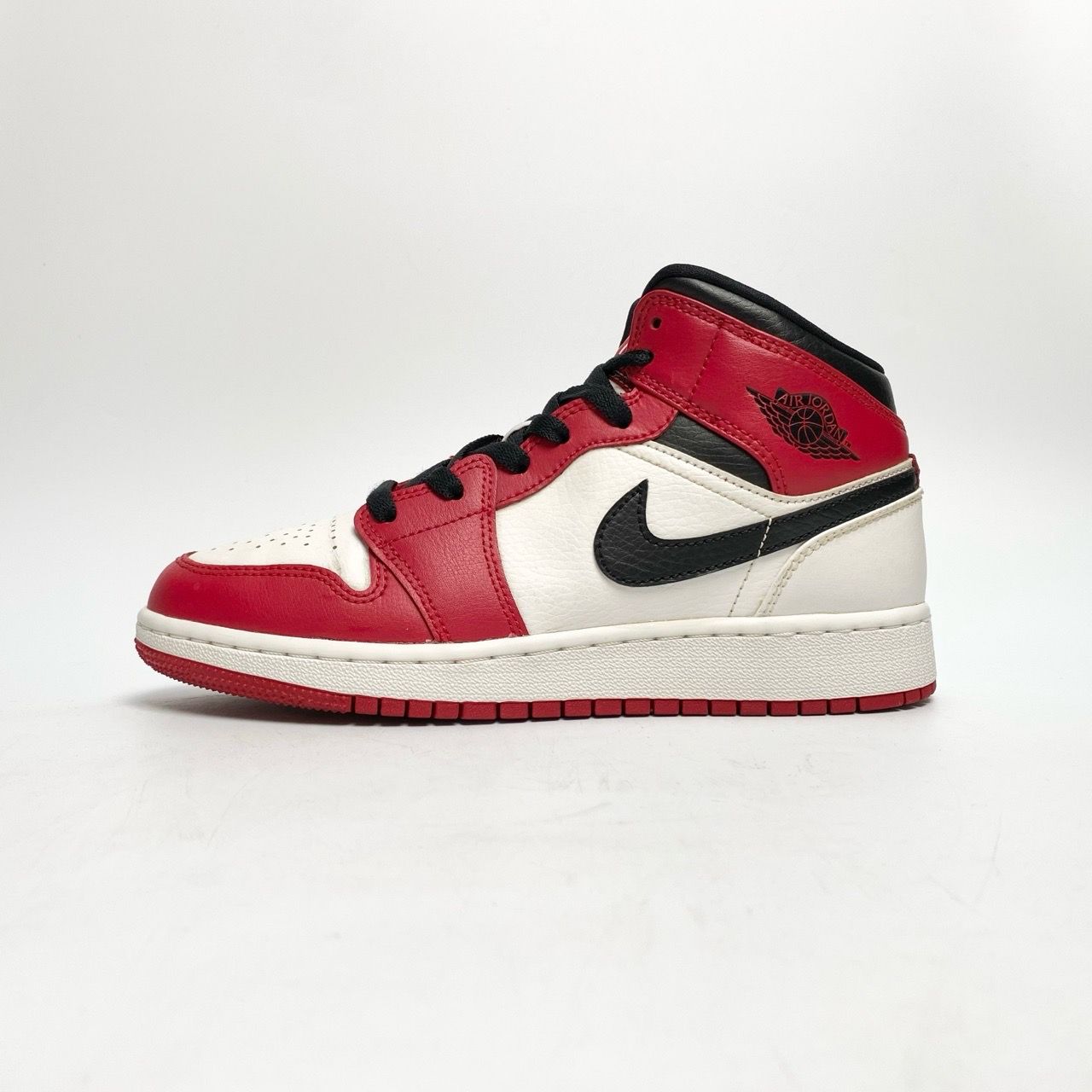  NIKE AIR JORDAN 1 MID GS CHICAGO 554725-173 