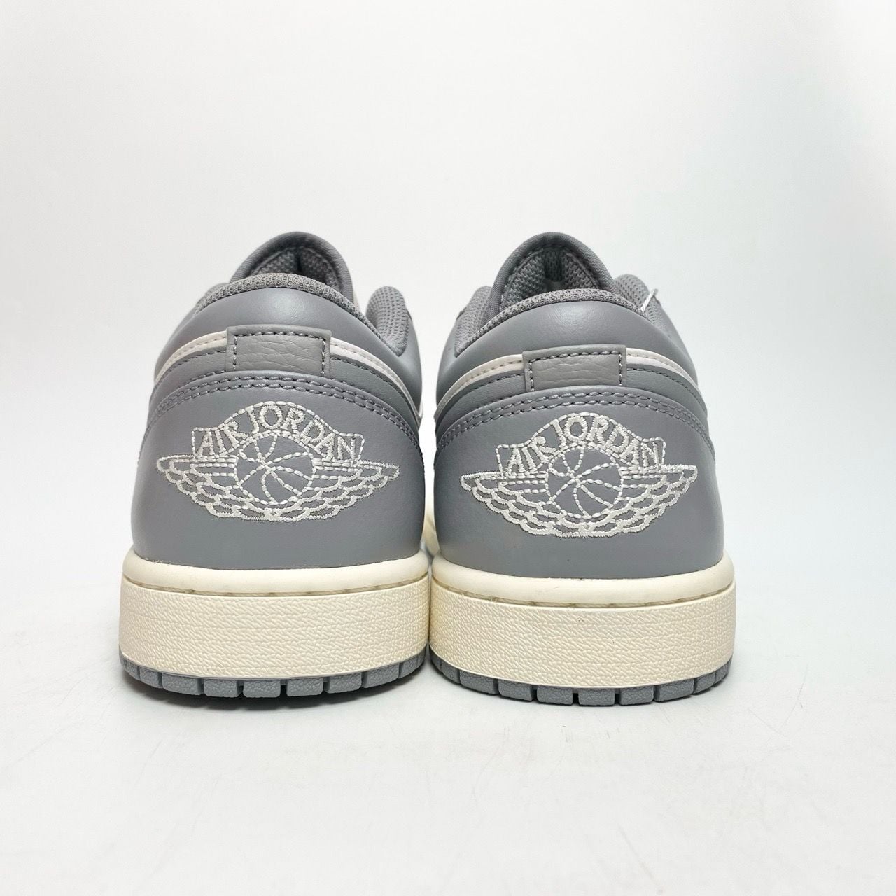  NIKE AIR JORDAN 1 LOW VINTAGE GREY 553558-053 