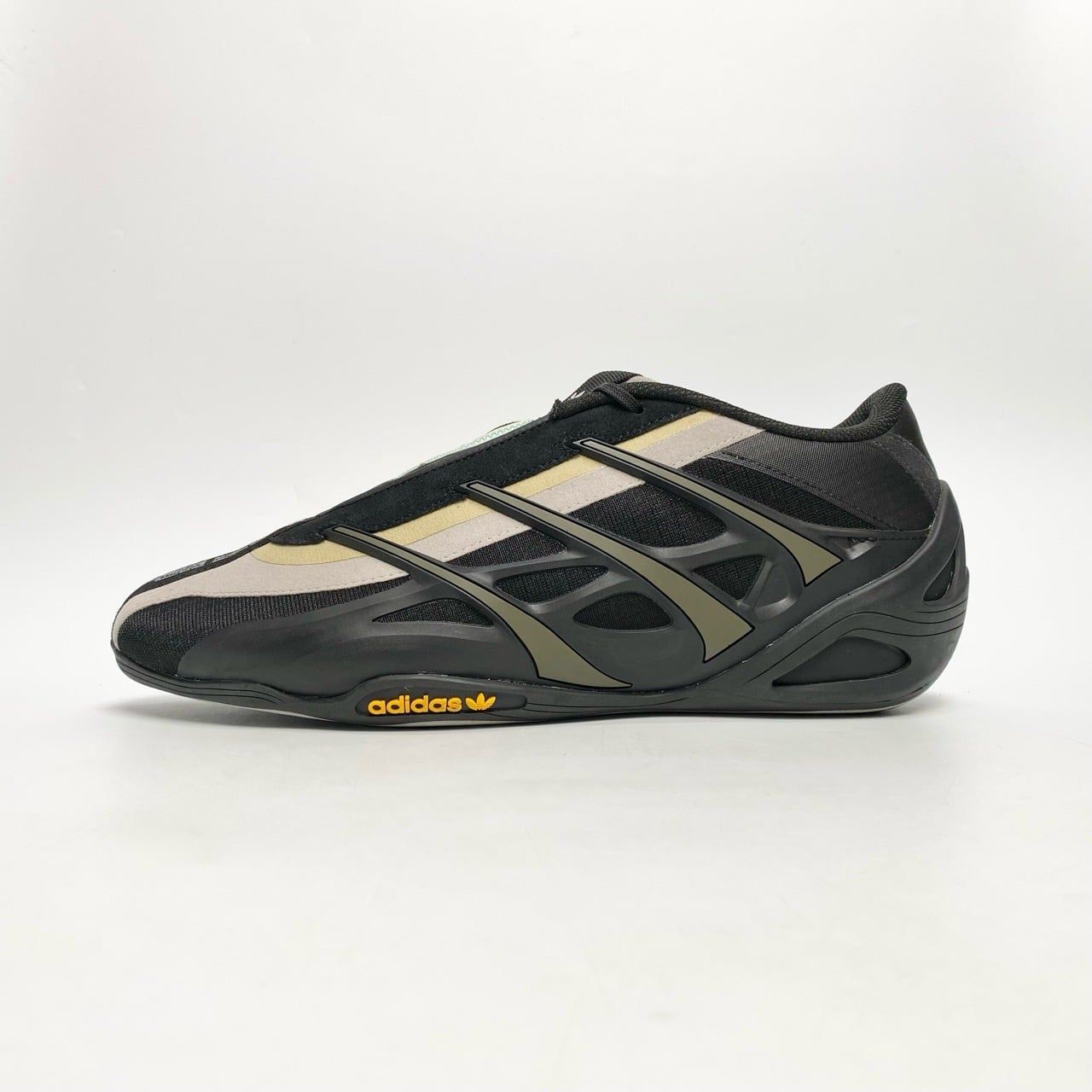  ADIDAS ORIGINALS X BAD BUNNY X MERCEDES AMG PETRONAS ADIRACER HQ2570 