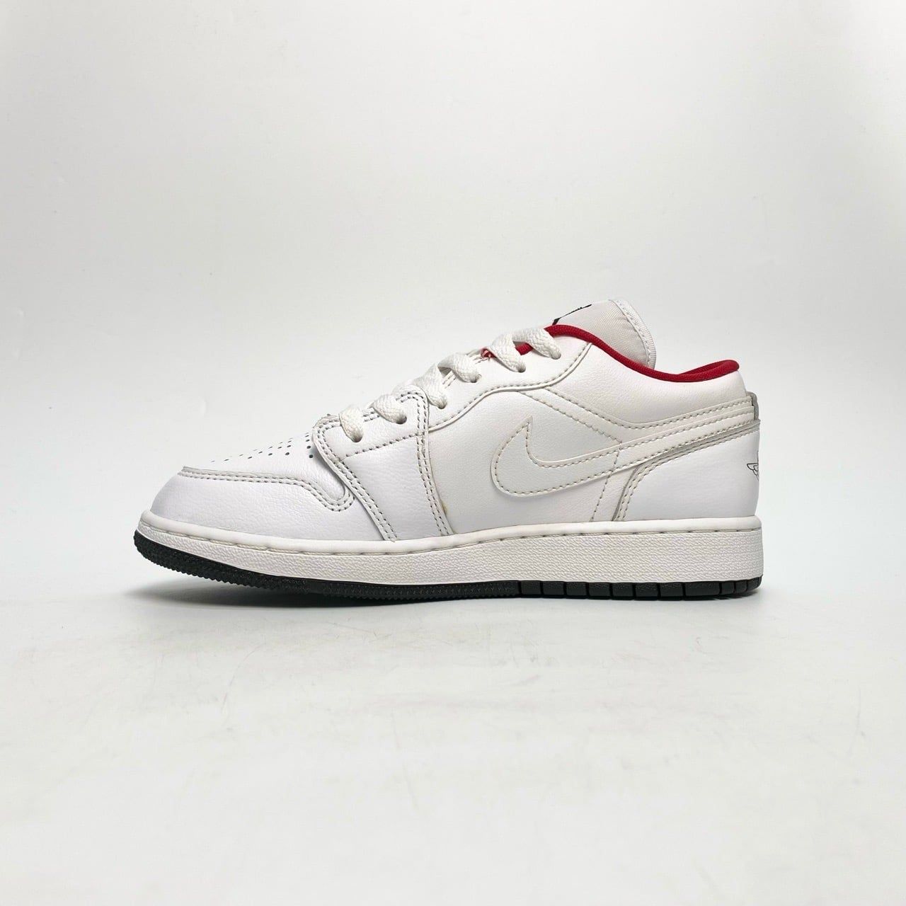  NIKE AIR JORDAN 1 LOW WHITE GYM RED BLACK 553560-164 