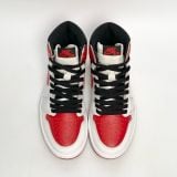  NIKE AIR JORDAN 1 RETRO HIGH OG HERITAGE 555088-161 