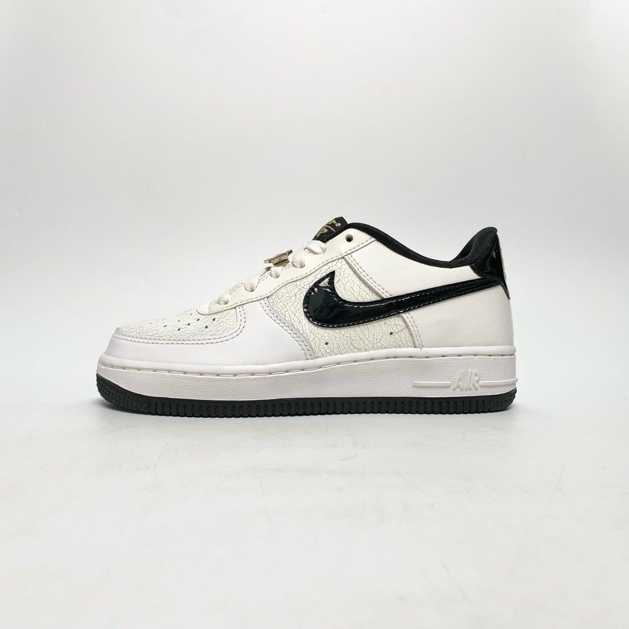  NIKE AIR FORCE 1 GS WORLD CHAMPS WHITE DQ0300-100 