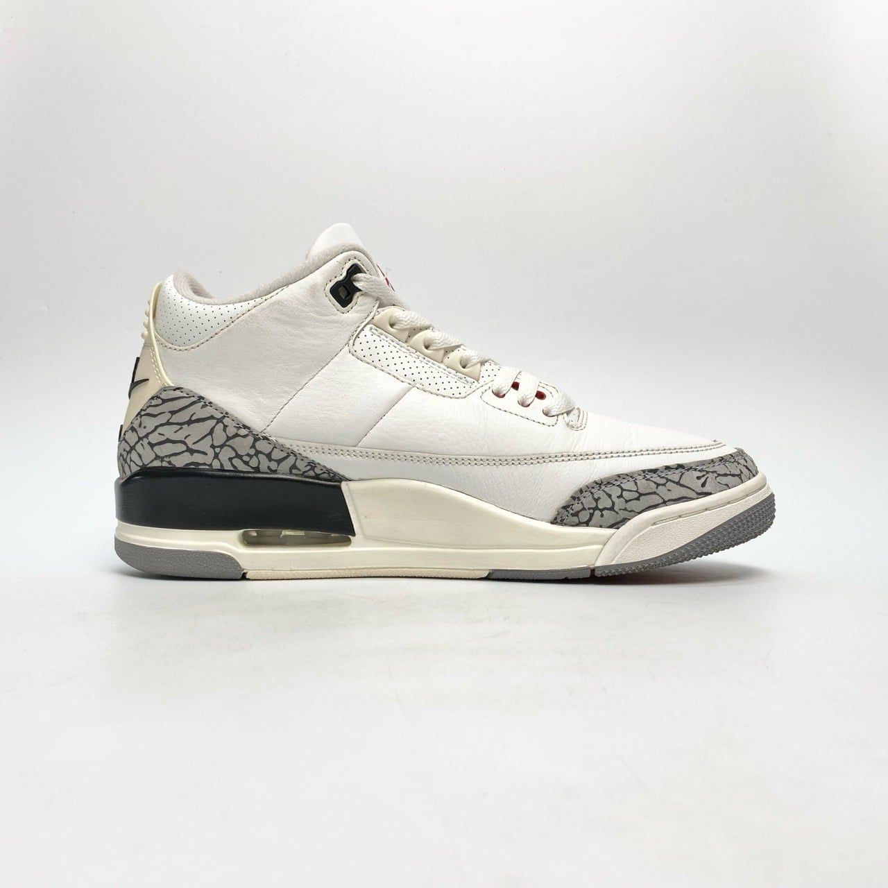  NIKE AIR JORDAN 3 RETRO WHITE CEMENT REIMAGINED DN3707-100 