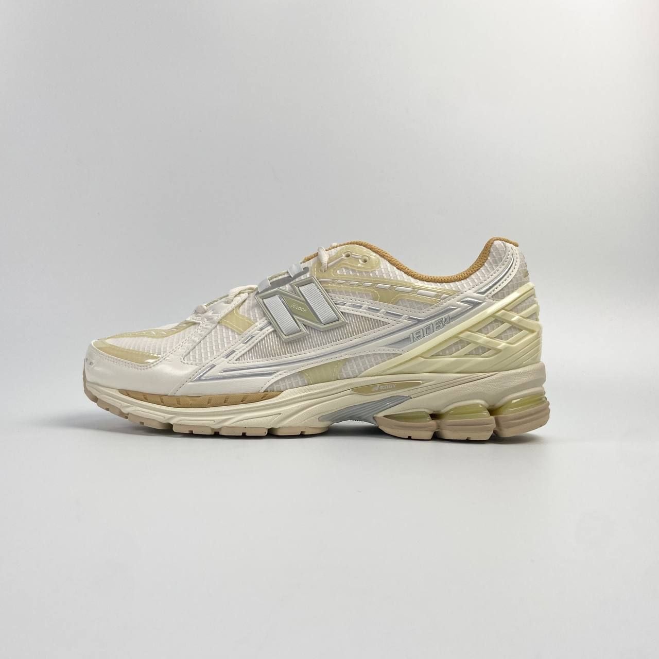  NEW BALANCE 1906R LUNAR MỚI YEAR CREAM M1906NLY 
