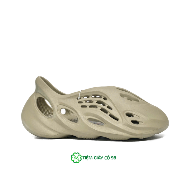  ADIDAS ORIGINALS YEEZY FOAM RUNNER STONE SALT GV6840 