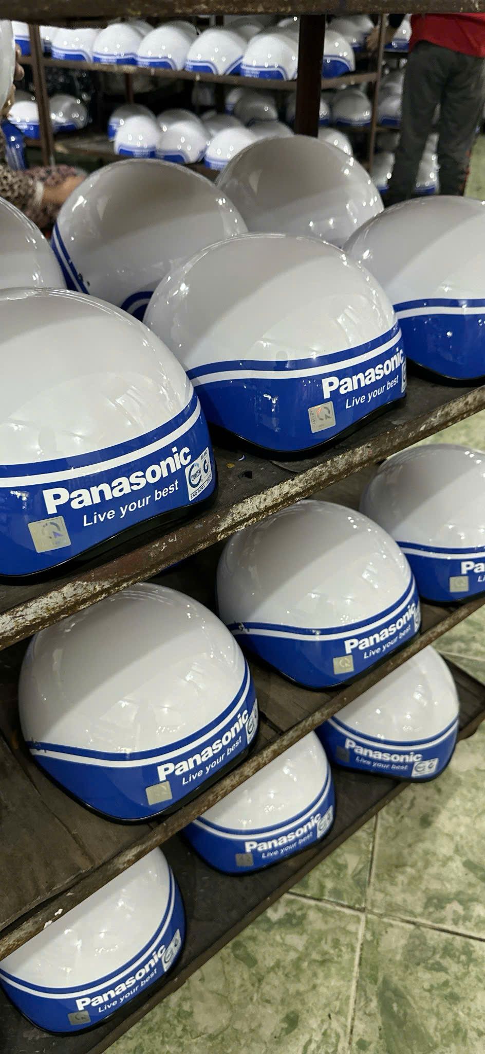  Mũ bảo hiểm nửa đầu có kính 