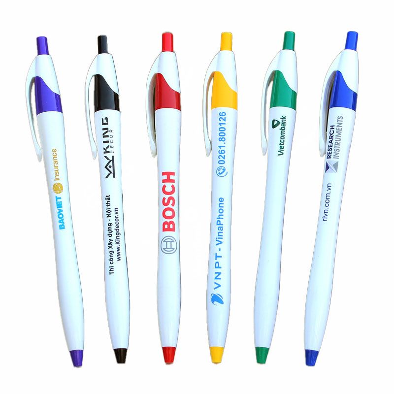  Bút bi nhựa 
