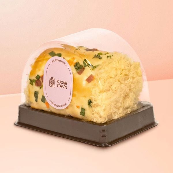  Bánh Mì Chà Bông Cuộn Rau Củ 