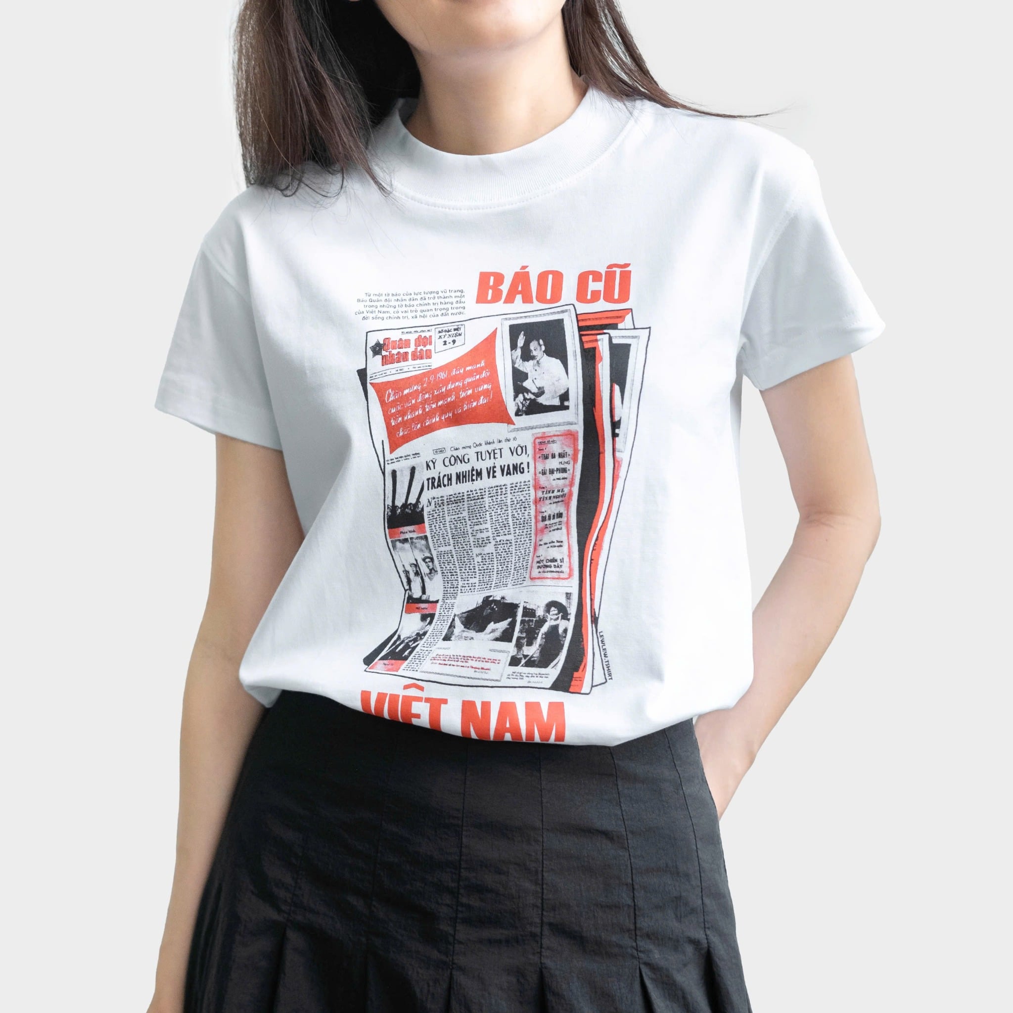Báo Cũ T-Shirt