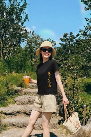  The Best View T-shirt 