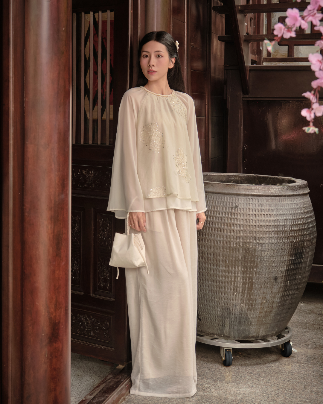  PETAL TROUSERS - NUDE BEIGE 