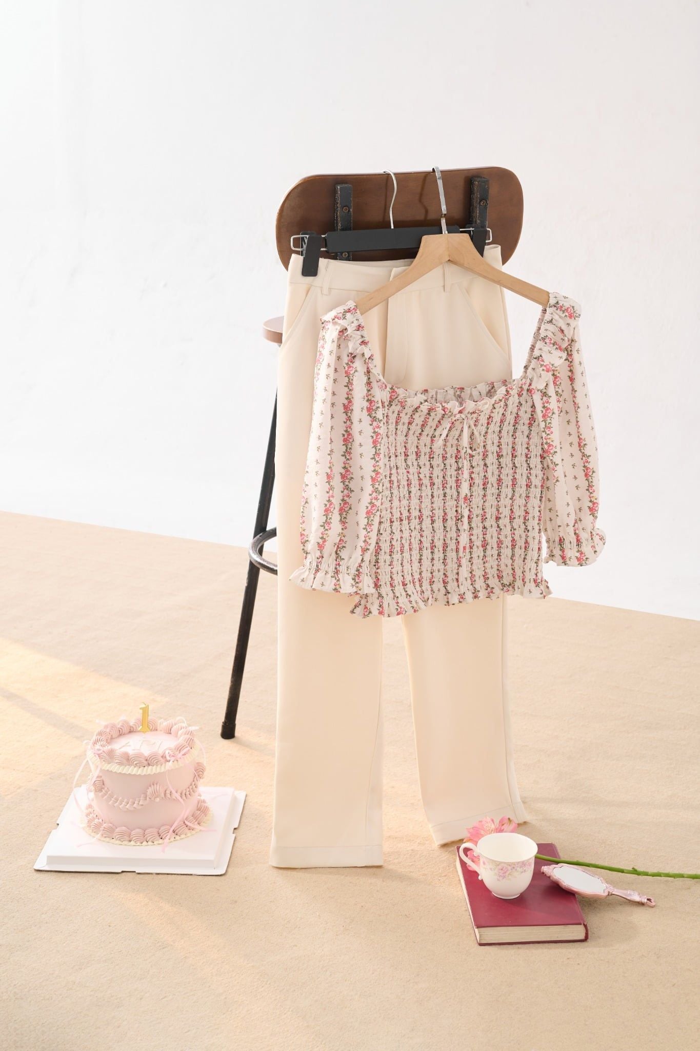  ROSY SMOCK TOP 