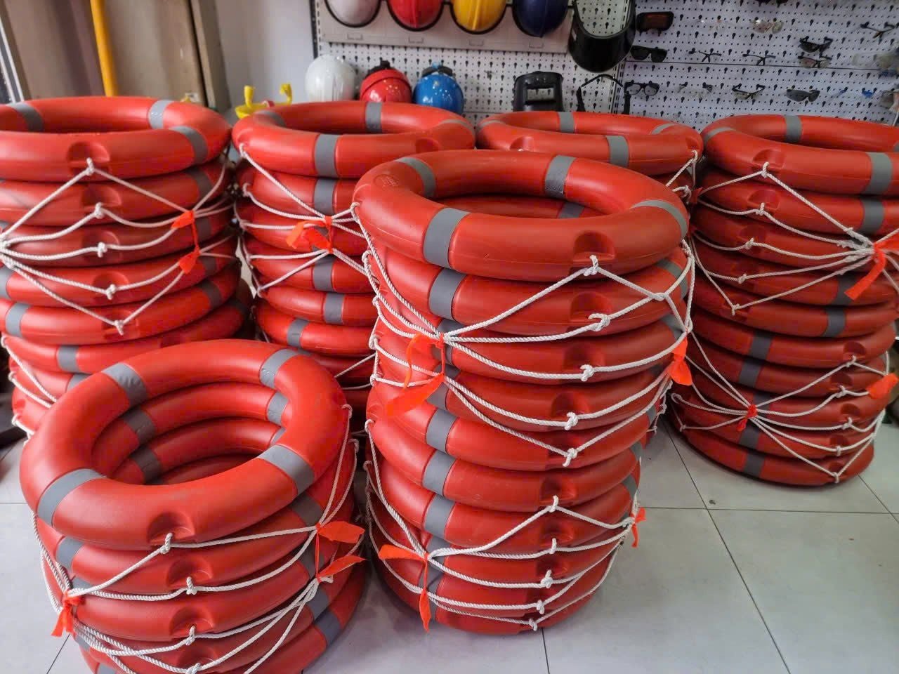  Phao nhựa tròn cứu sinh 