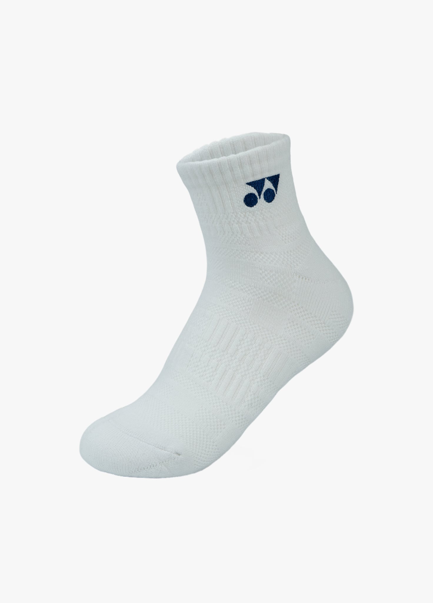 Vớ cầu lông Yonex SSR-2965-S màu trắng, cổ ngắn, logo Yonex xanh navy ở cổ vớ, phần gót và lòng bàn chân dệt dày