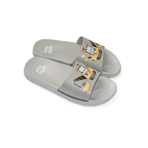  Dép Trẻ Em Đại Họa Tiết Xe Cẩu E148C-3A022 (Size 20 - 23) 