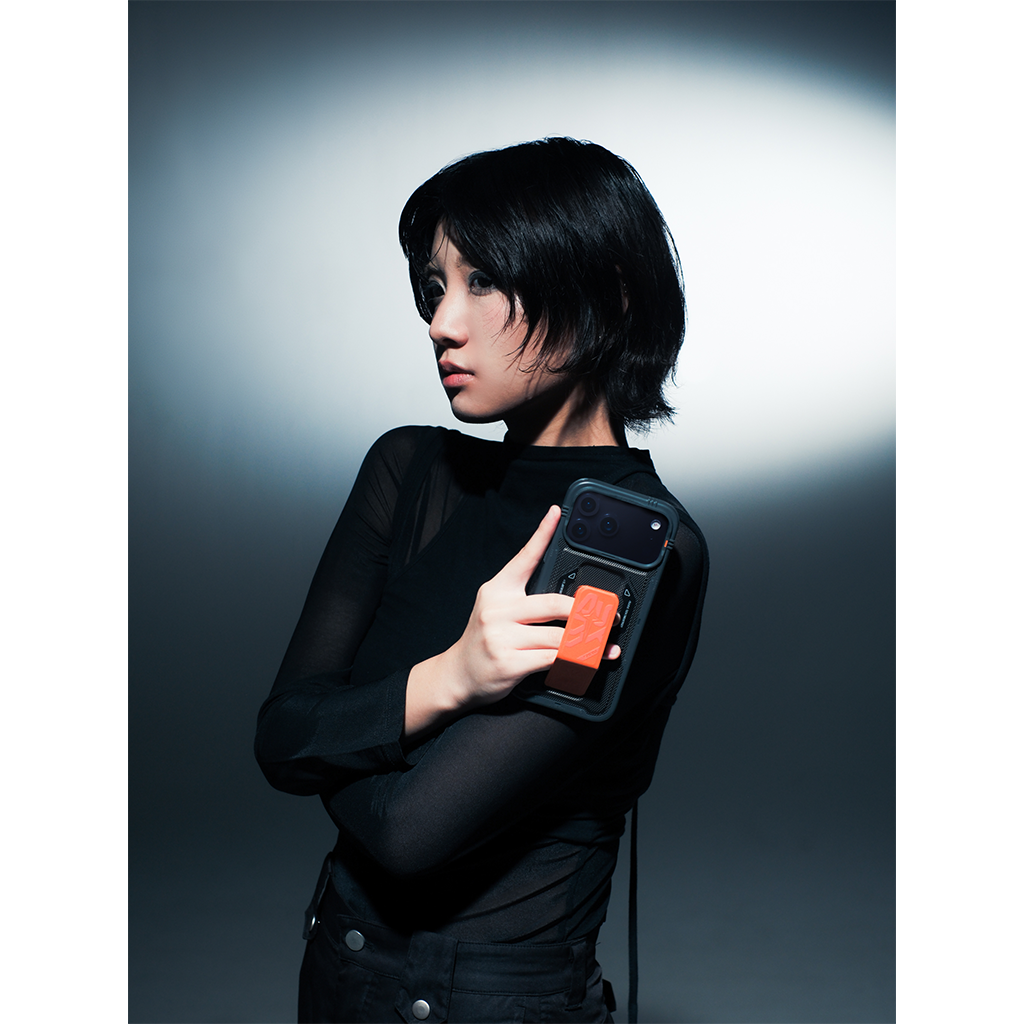  Ốp lưng IPHONE 17 PRO MAX SKINARMA PHANTOM 