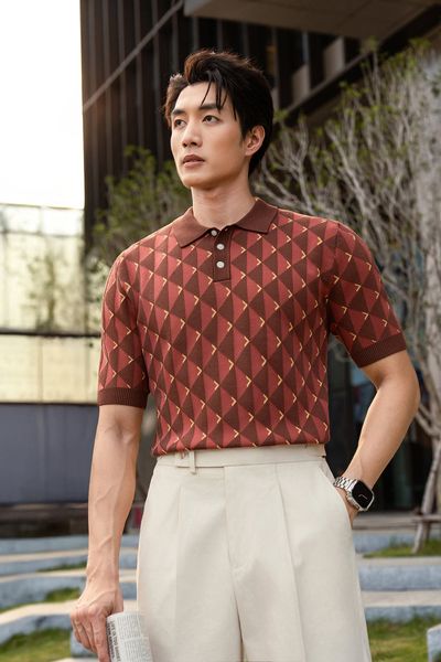 Áo mongtoghi họa tiết hình thoi nâu đậm AP418