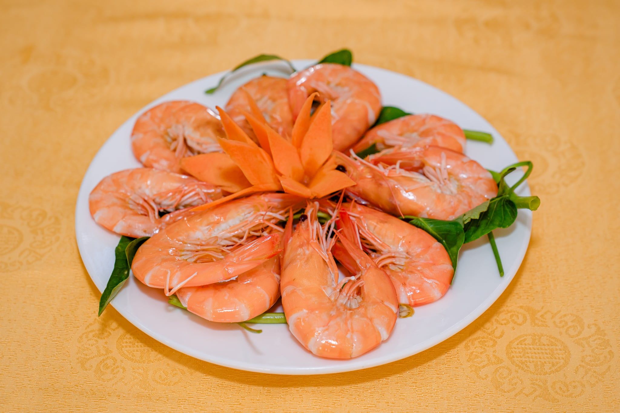 tom nha hang bosa