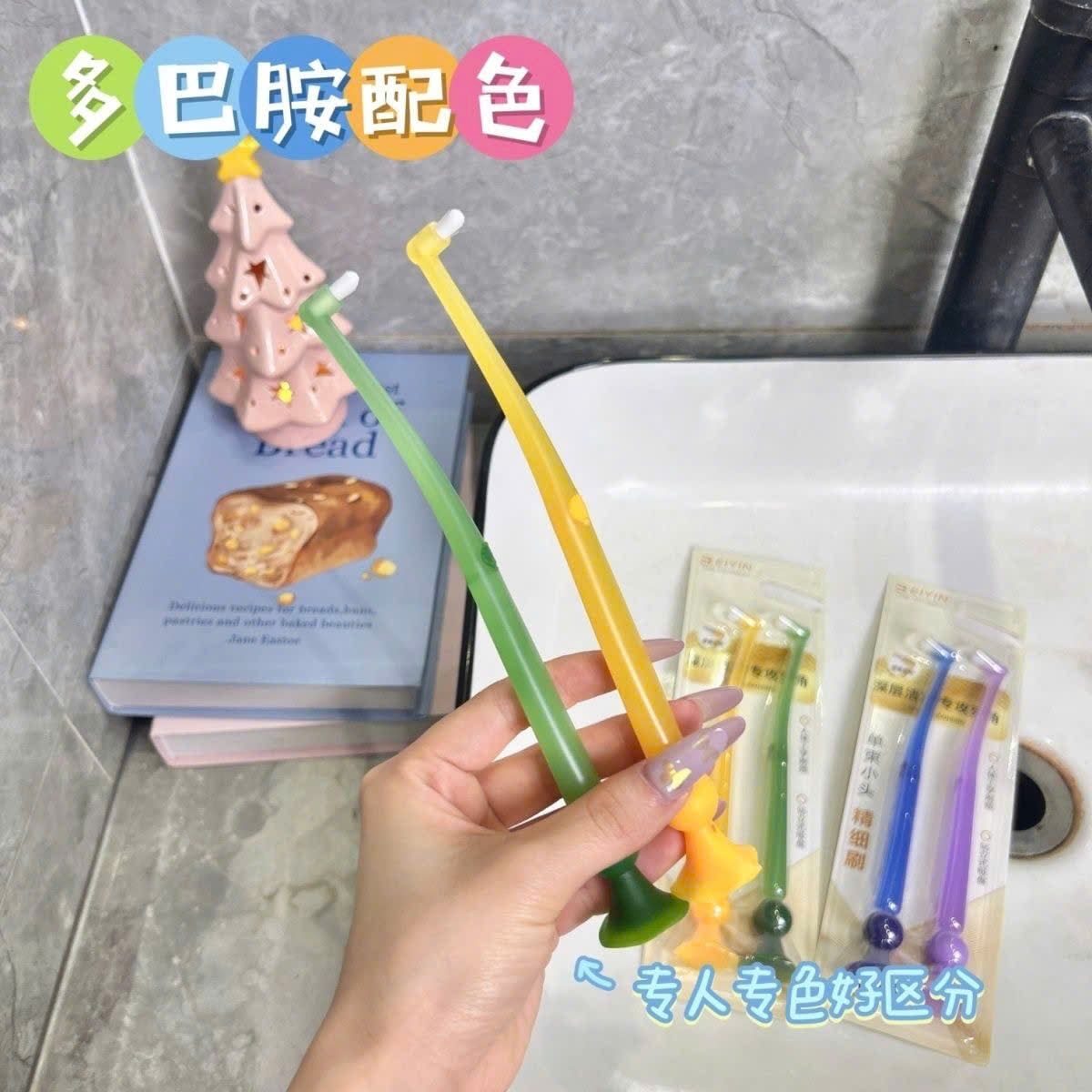 Bàn Chải Đánh Kẻ Răng 