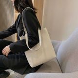  Túi Tote Da PU Tối Giản Với Thiết Kế Trơn 