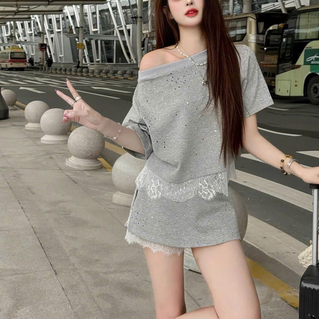  Set Áo + Chân Váy Ghi Có Ren 