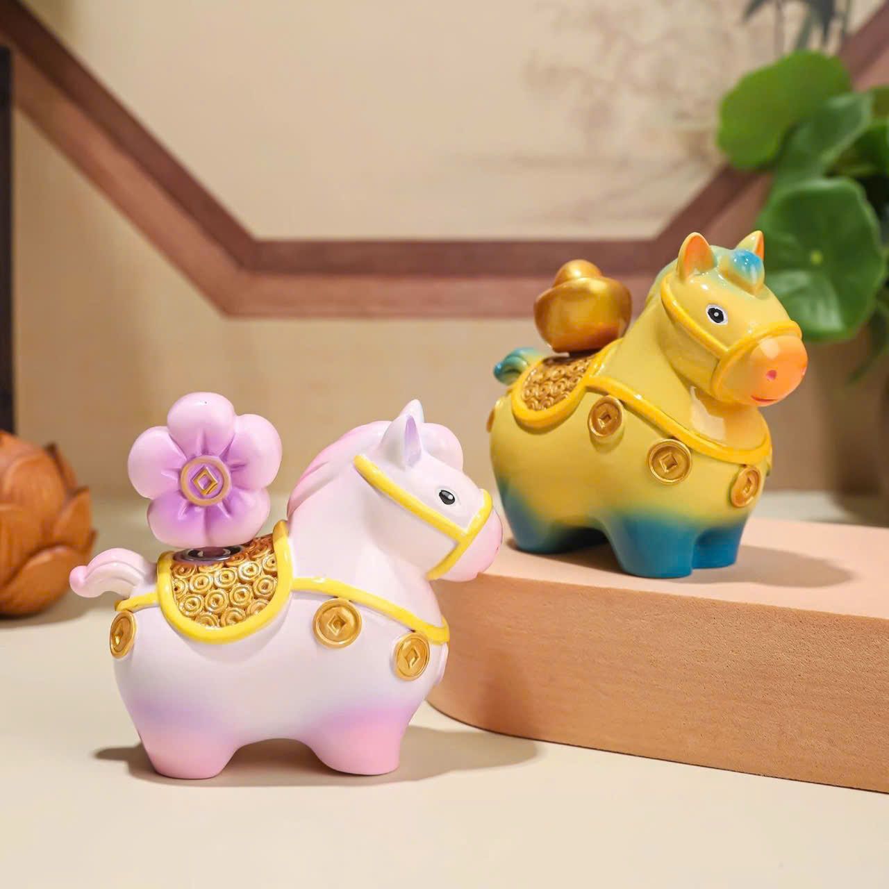  Tượng Mã Đáo Thành Công Bằng Nhựa 