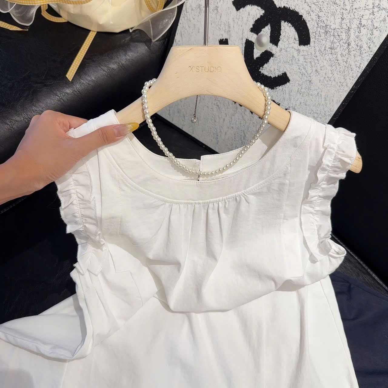  Áo Sơ Mi Kiểu Cổ Trễ Vai Có Bèo 