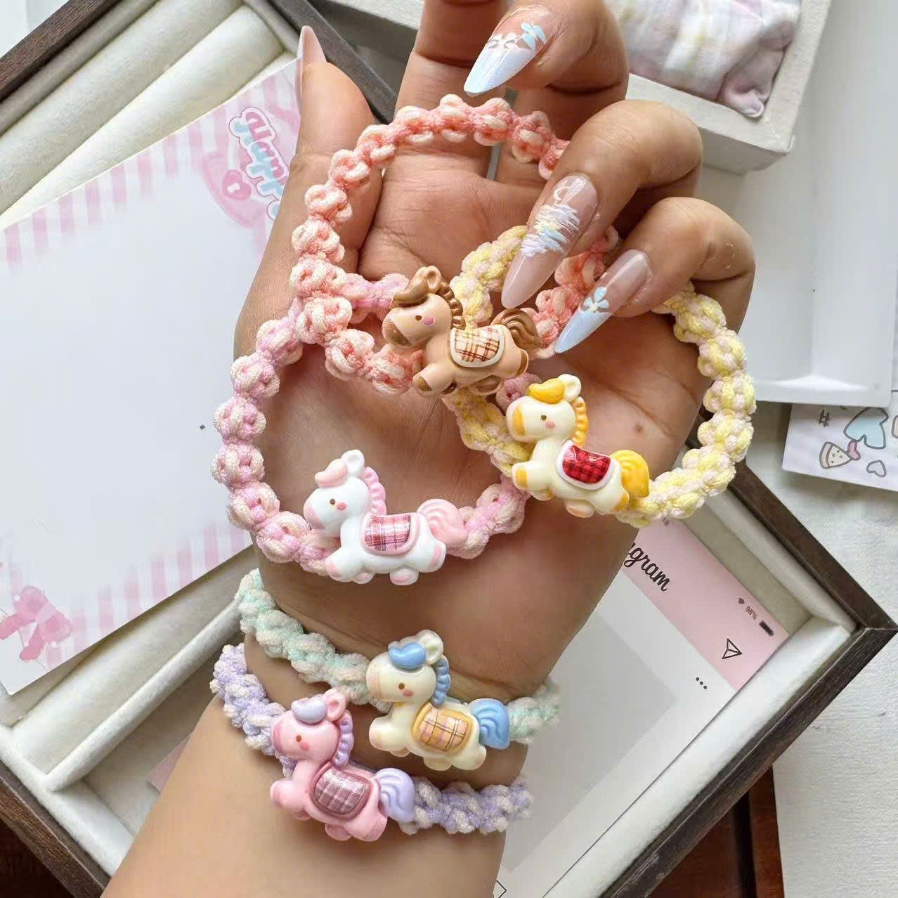  Dây Cột Tóc Tiện Lợi 