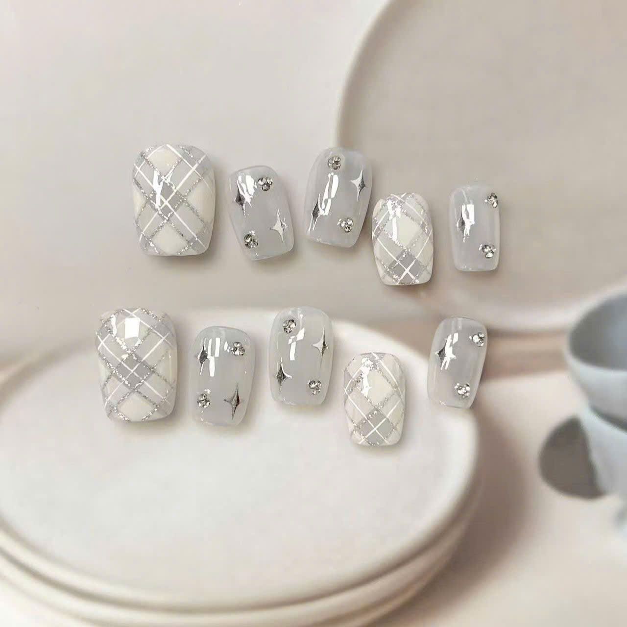  Mẫu Nail Chấm Bi 