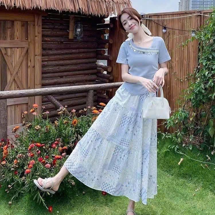  Set Áo Thun + Chân Váy Dài 