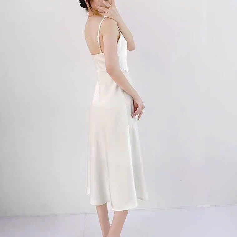  Váy Lụa 2 Dây Cổ Tim 