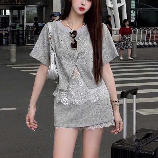  Set Áo + Chân Váy Ghi Có Ren 