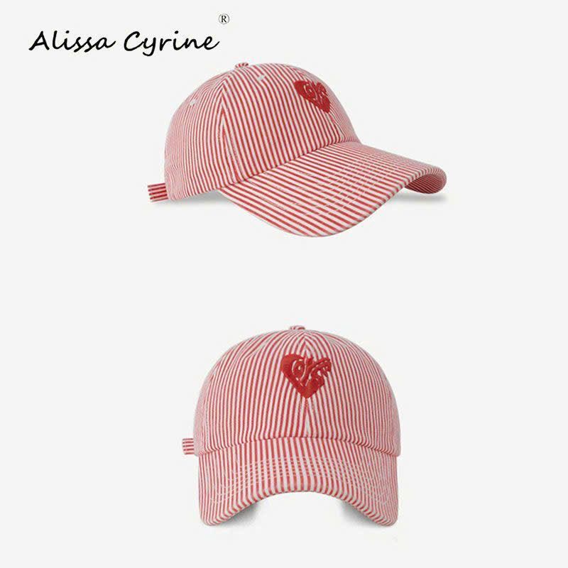  Nón Lưỡi Trai Thêu Trái Tim 