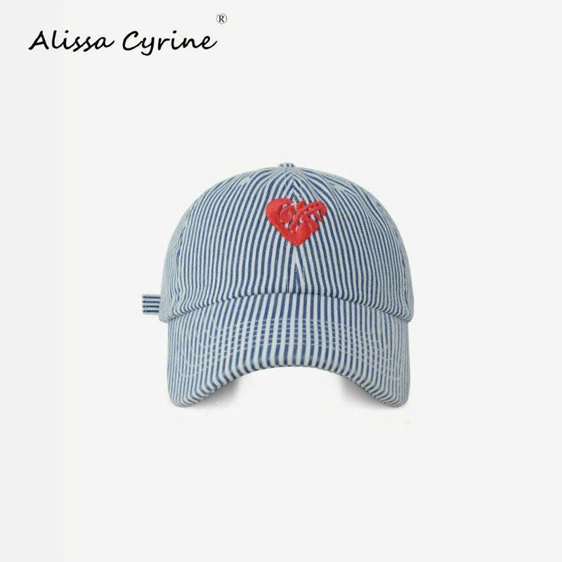  Nón Lưỡi Trai Thêu Trái Tim 